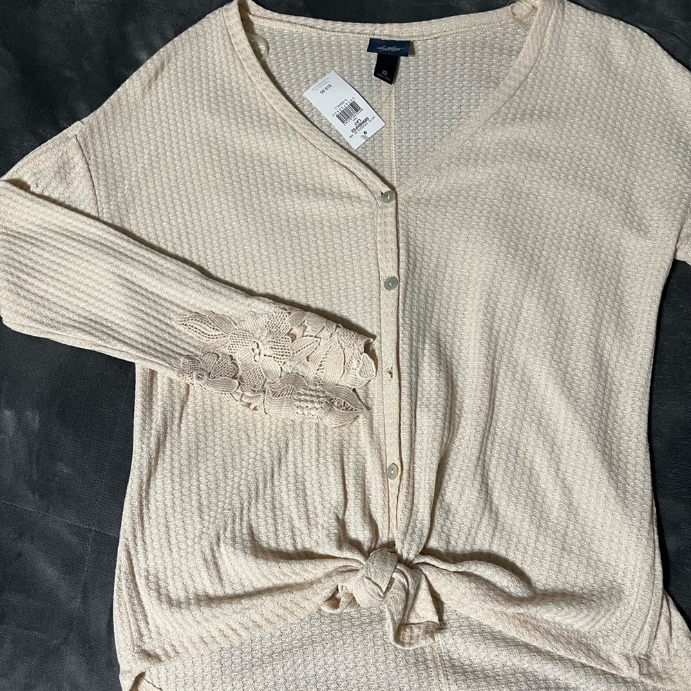 Daytrip white Waffle knit shirt